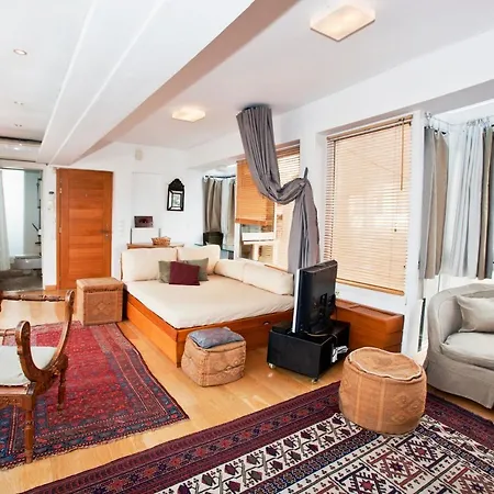 Stunning Studio With Acropolis And Parthenon View
